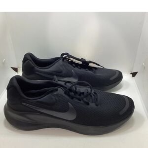 Size 12 - Nike Revolution 7 Black Off Noir